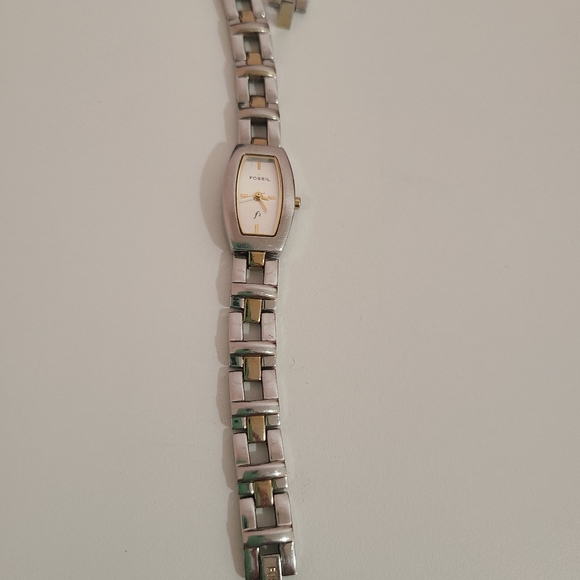 FOSSIL Wristwatch, Two-toned Vintage,Elegant, Simple Chic, Classic time piece - Picture 8 of 10